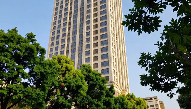 龙岩做网站:选择外包还是自建,实际取舍分析